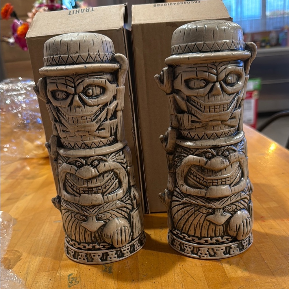 Disney Trader Sam Haunted Mansion Hitchhiking  ghosts tiki mugs